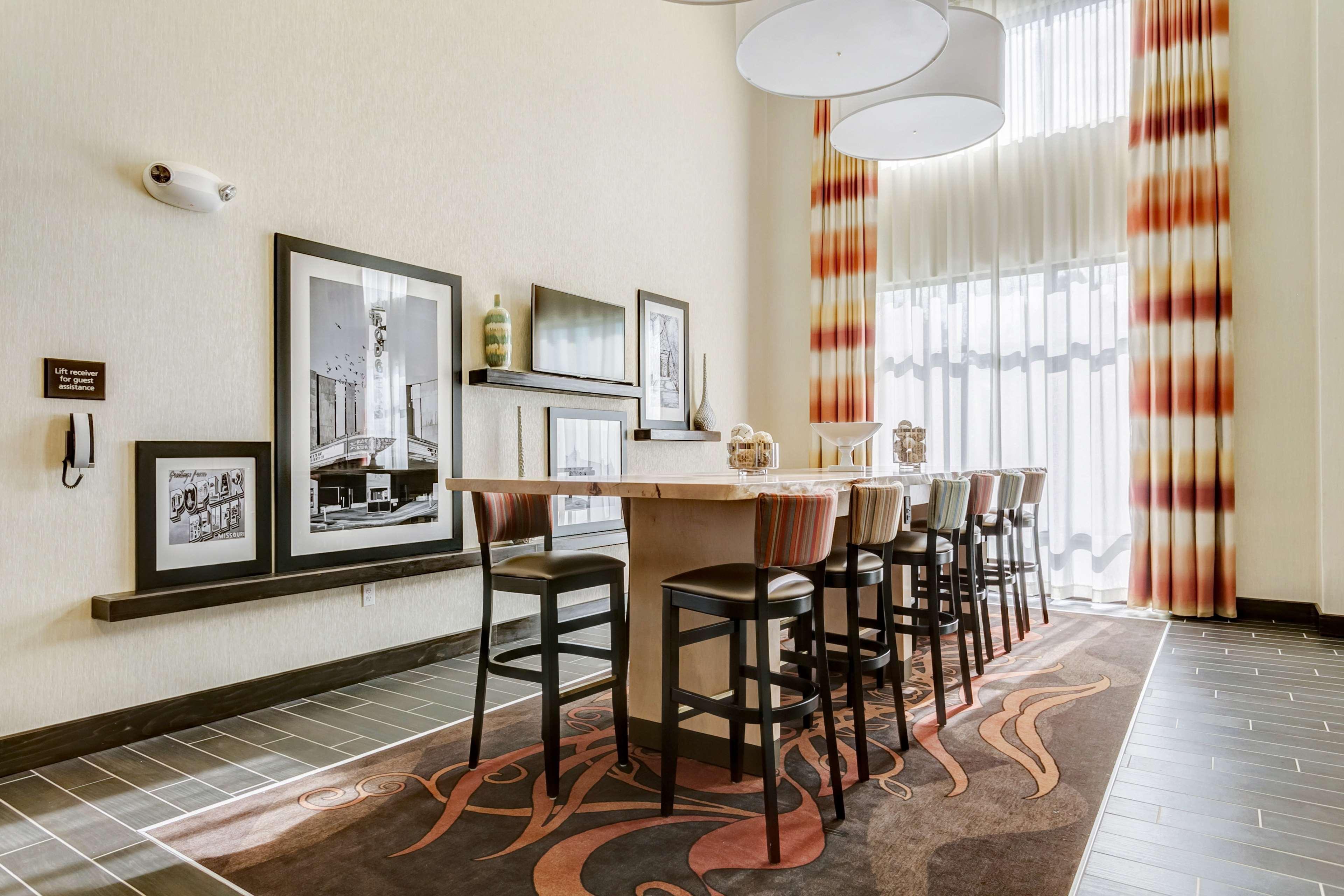 Hampton Inn Поплар Блафф Экстерьер фото