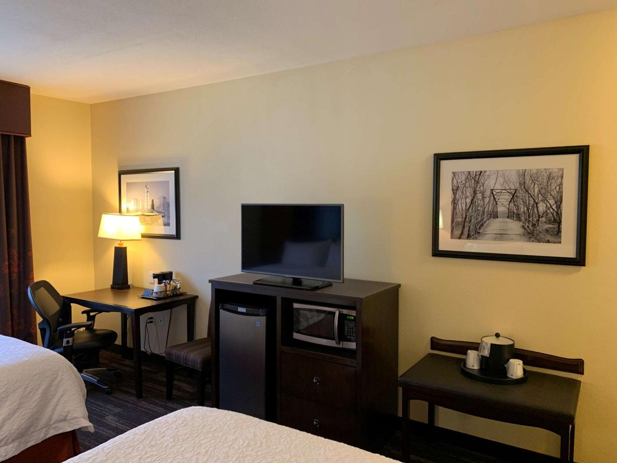 Hampton Inn Поплар Блафф Экстерьер фото